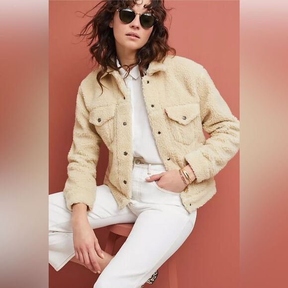 Anthropologie Levi's Sherpa cropped Trucker Jacket. XS - Picture 1 of 7
